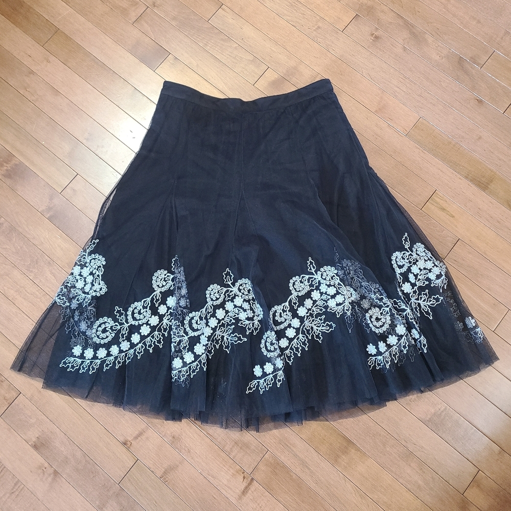 Oscar De Le Renta Vintage Classy Embroidered Skirt - Picture 6 of 6